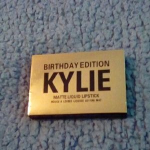 Kylie matte liquid lipstick